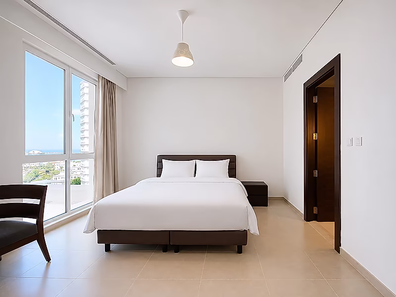SPACIOUS 2 BEDROOM | 186 SQM | BEACH ACCESS - Photo 4