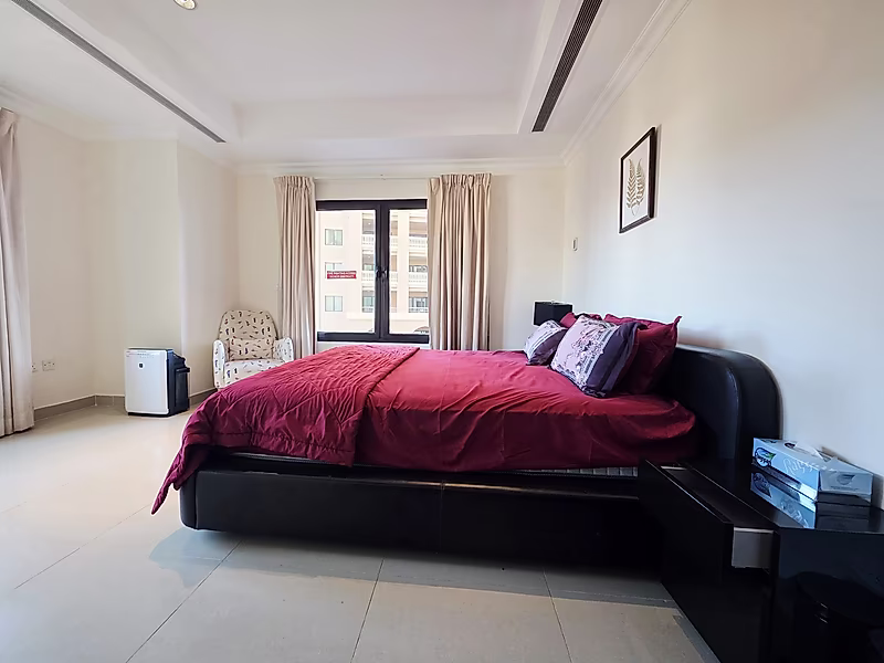 Fully Furnished 2-Bedroom Apartment – Porto Arabia with Marina-View Balcony - Photo 7