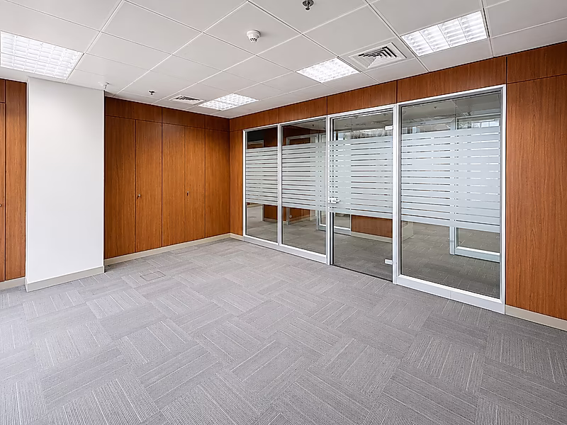 Spacious 450 SQMOffice With Sea View | West Bay - Photo 4