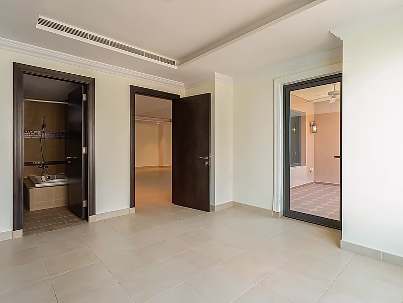 SEA VIEW 2 BEDROOMS SEMI FURNISHED IN PORTO - Photo 5