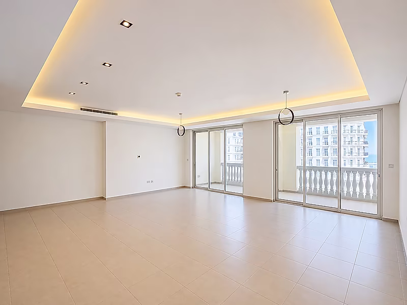 MASSIVE | 3 BEDROOM + MAID | PREMIUM TOWER | PRIVATE BEACH ACCESS | THE PEARL - Photo 2