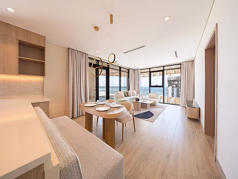 Luxury 1-Bedroom Waterfront Apartment | 108 sqm | Sea View | Private Beach Access - Photo 1