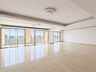 LUXURY PENTHOUSE WITH HUGE TERRACE & CITY VIEW
