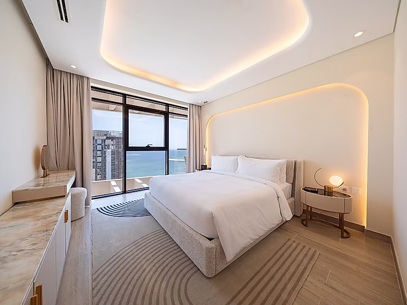 Luxury 1-Bedroom Waterfront Apartment | 108 sqm | Sea View | Private Beach Access - Photo 7