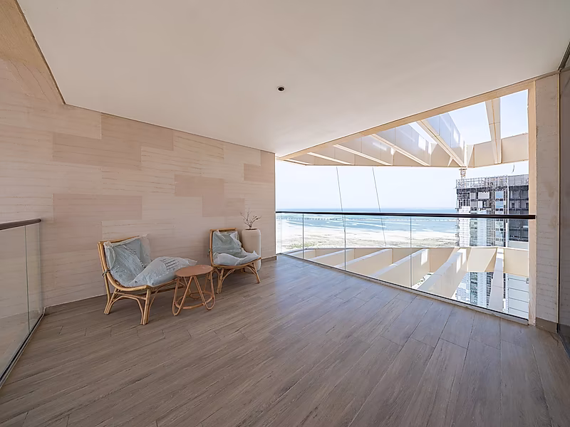 Luxury 1-Bedroom Waterfront Apartment | 108 sqm | Sea View | Private Beach Access - Photo 9
