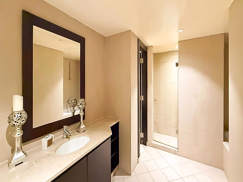 Elegant 3-Bedroom Apartment with Maid’s Room & Stunning Marina View | Porto - Photo 17