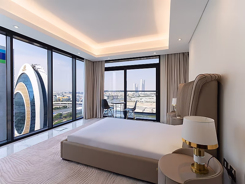 MODERN 2-BEDROOM APARTMENT WITH LUXURIOUS FINISHES | MARINA - Photo 5