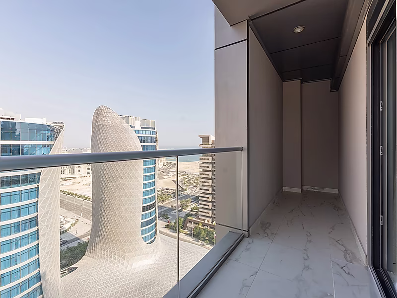 MODERN 2-BEDROOM APARTMENT WITH LUXURIOUS FINISHES | MARINA - Photo 6