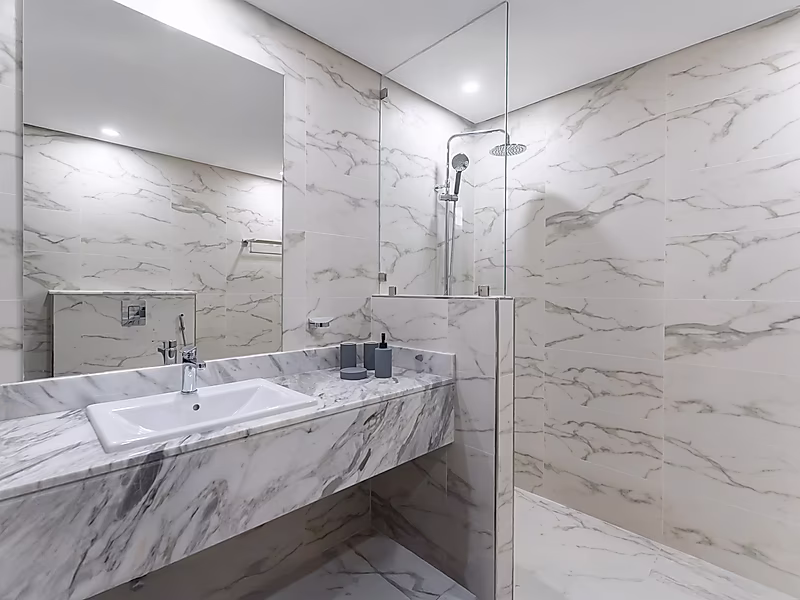 MODERN 2-BEDROOM APARTMENT WITH LUXURIOUS FINISHES | MARINA - Photo 10