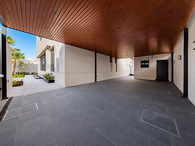 Rare Corner Villa | Private Pool | Elevator | Brand-New - Photo 2