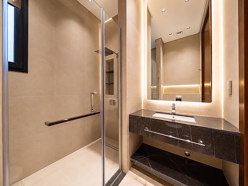 Rare Corner Villa | Private Pool | Elevator | Brand-New - Photo 13