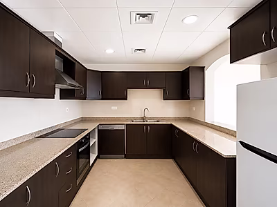 SPACIOUS SF 1 BEDROOM APARTMENT PORTO ARABIA