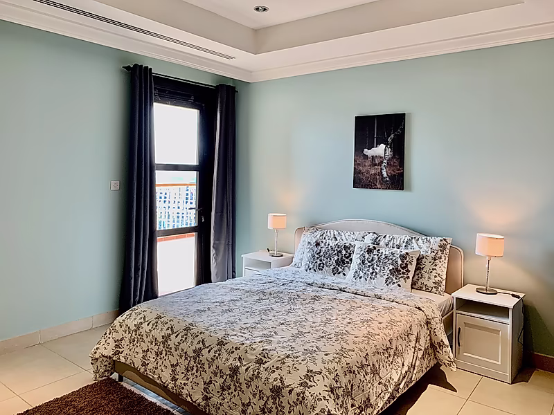 LUXURIOUS SPACIOUS 3BED+MAID Apartment in Porto Arabia | The Pearl - Photo 2