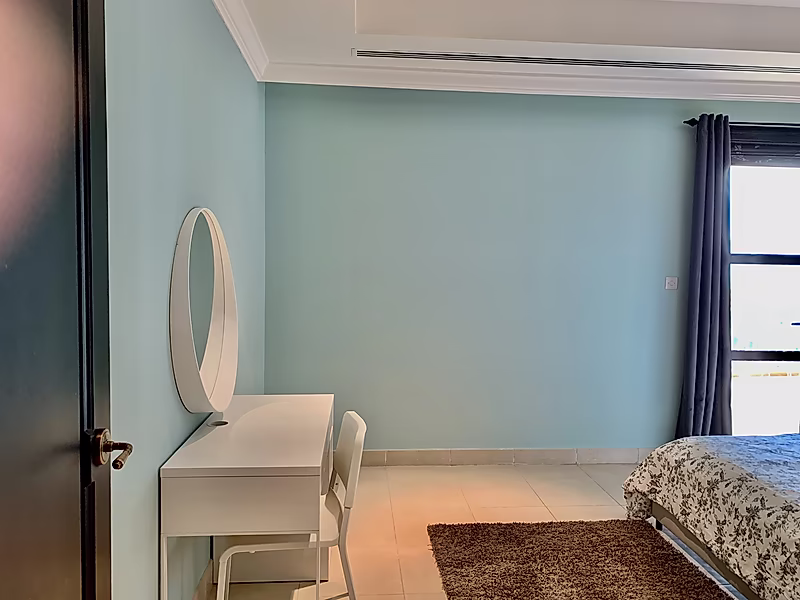 LUXURIOUS SPACIOUS 3BED+MAID Apartment in Porto Arabia | The Pearl - Photo 5