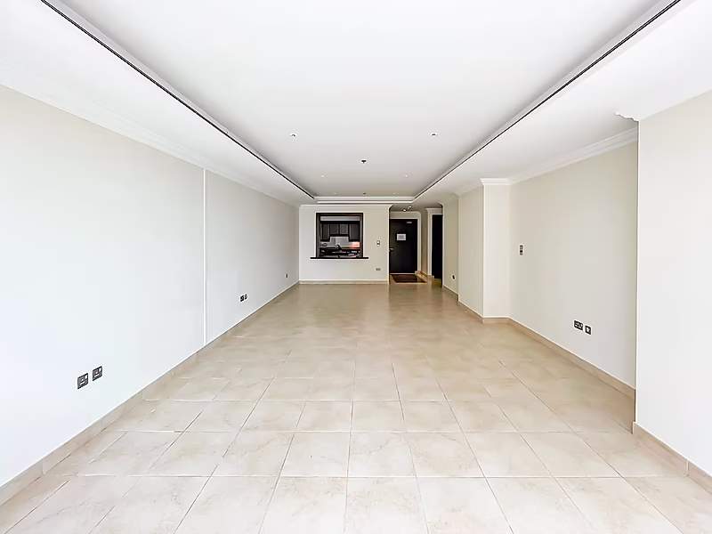 Exquisite One-Bedroom Haven with Extra Storage in Porto Arabia, The Pearl Qatar - Photo 1