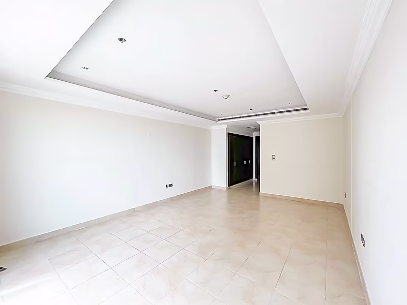 Exquisite One-Bedroom Haven with Extra Storage in Porto Arabia, The Pearl Qatar - Photo 5