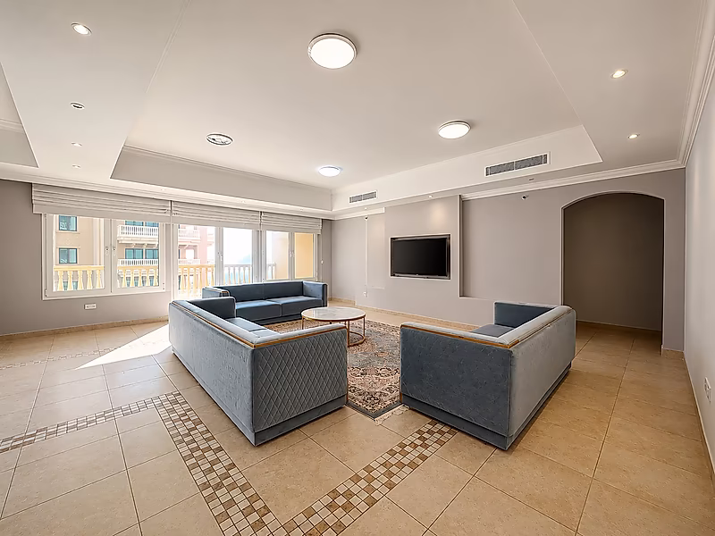 Rare 3-Bedroom + Maid | Huge Layout | High Floor | Fully Furnished | Exclusive Opportunity in Porto Arabia - Photo 2
