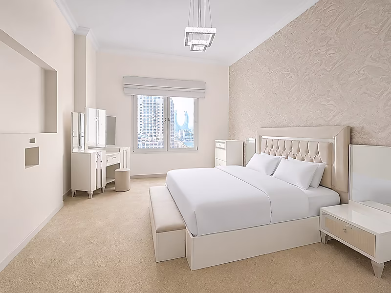 Rare 3-Bedroom + Maid | Huge Layout | High Floor | Fully Furnished | Exclusive Opportunity in Porto Arabia - Photo 3
