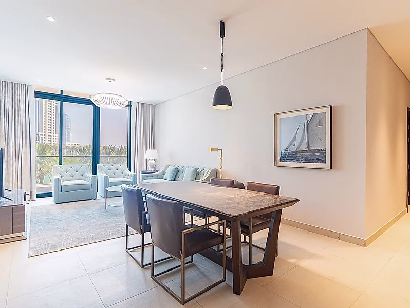 FURNISHED 2BR APARTMENT IN LUSAIL MARINA - Photo 2