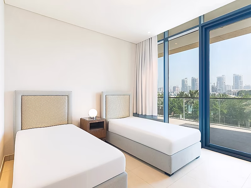 FURNISHED 2BR APARTMENT IN LUSAIL MARINA - Photo 1