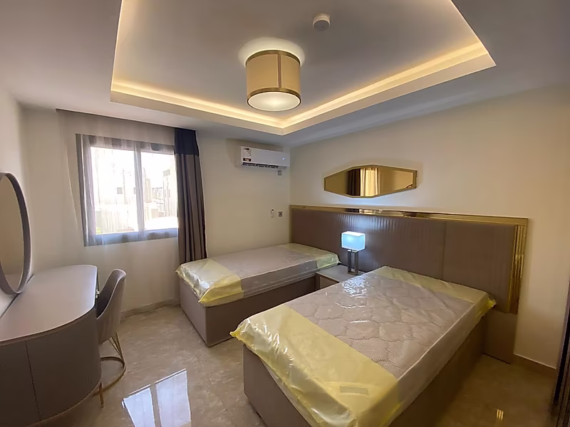 Spacious Luxury Villa with Elegant Interiors - Photo 3