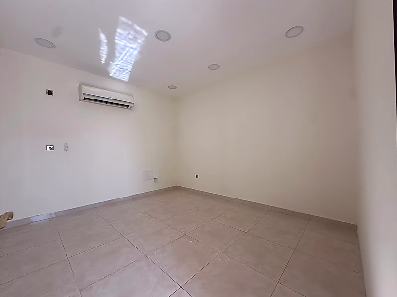 Commercial Villa for Rent | Al Thumama - Photo 4