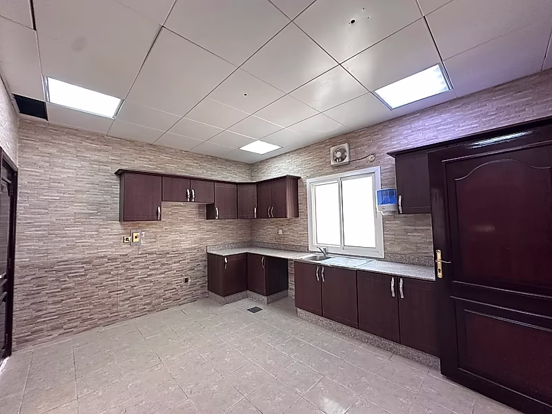 Commercial Villa for Rent | Al Thumama - Photo 6
