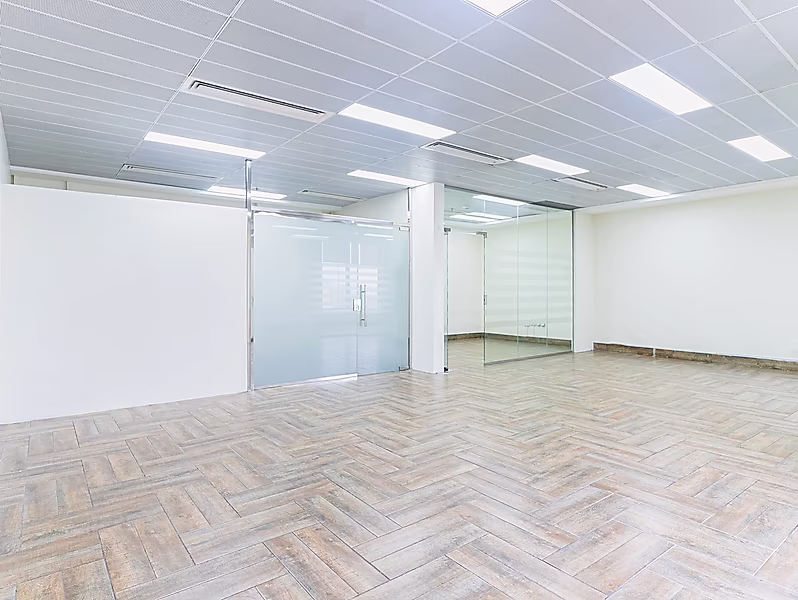 HOT AMAZING DEAL_ONE MONTH FREE/SPACIOUS OFFICE - Photo 3