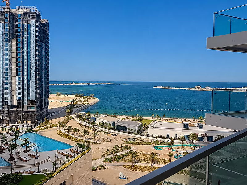 Brand-New 2-Bedroom Sea View Apartment for Sale in Lusail Waterfront - Photo 1