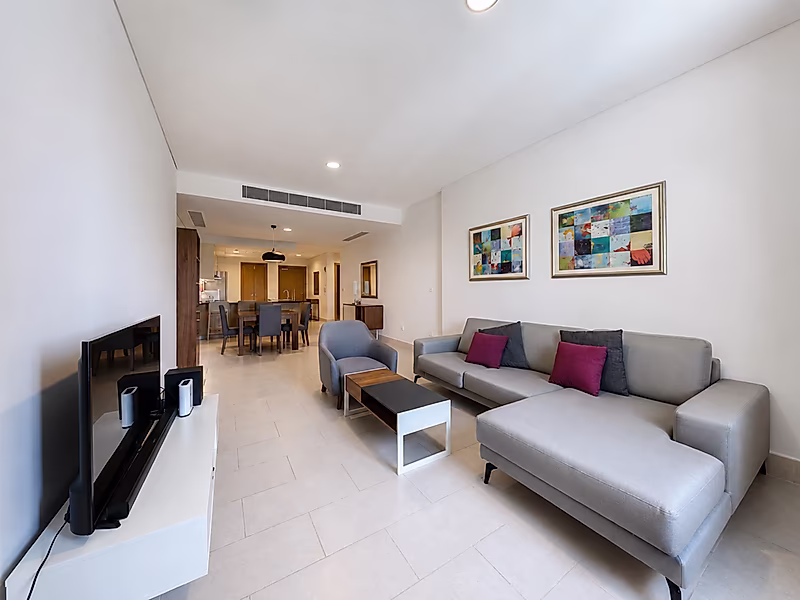 SPACIOUS 1-BEDROOM + OFFICE WITH BEACH ACCESS - Photo 2
