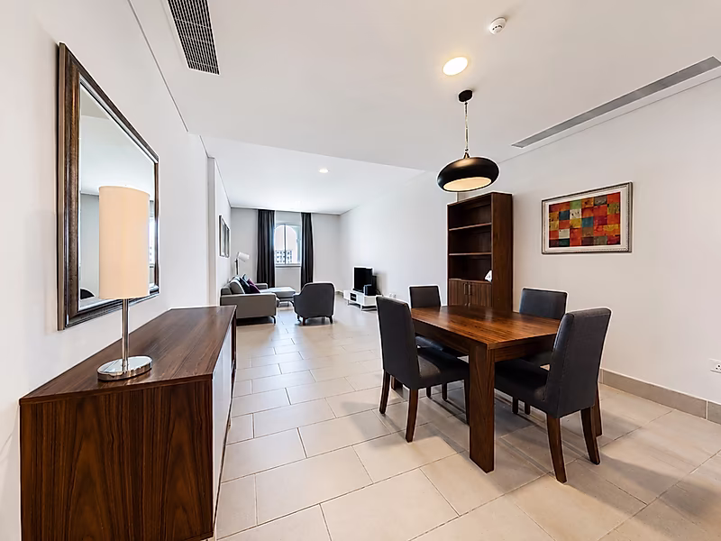 SPACIOUS 1-BEDROOM + OFFICE WITH BEACH ACCESS - Photo 4