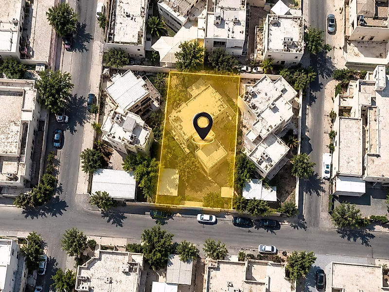 أرض سكنية مميزة بمساحة 884 م² للبيع في حزم المرخية - Photo 1