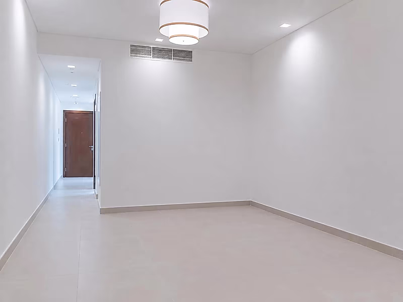 Exceptional Studio for Sale – Full Sea View – Al Mutahidah Tower, Viva Bahriya, The Pearl - Photo 2