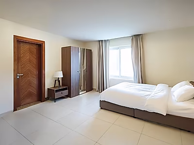 LARGE 3 BEDROOM APARTMENT BILLS INCLUDED