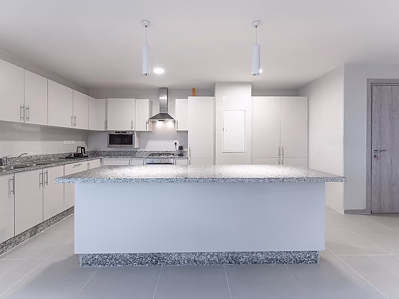 Resale | Modern Living | Exclusive Amenities Await - Photo 7