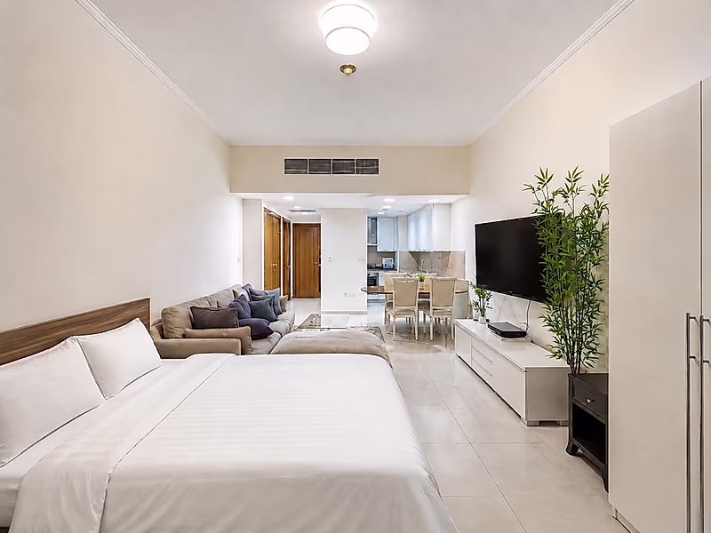 FULLY FURNISHED STUDIO WITH BEACH ACCESS - Photo 1