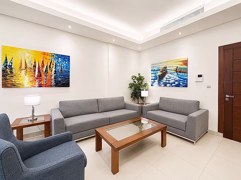 Luxury 3BR Apartment | Bills Included | Prime location - Photo 2
