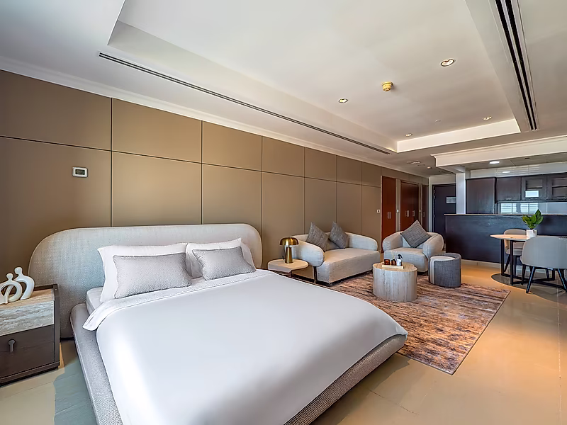 Fully Renovated Luxury Studio for Sale | 62 SQM | Title Deed Available | Ready to Move In | The Pearl-Qatar - Photo 1