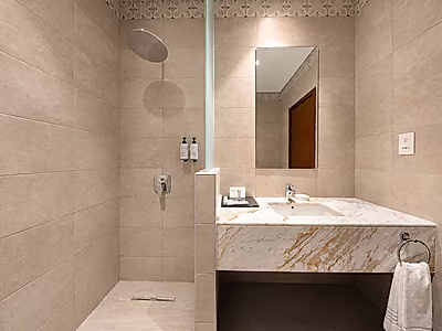 ALL-INCLUSIVE 2-BEDROOM APARTMENT COASTAL LIVING | CORNICHE