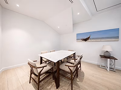 ALL-IN SERVICED 2-BEDROOM APARTMENT
