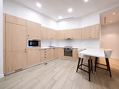 ALL-IN SERVICED 2-BEDROOM APARTMENT