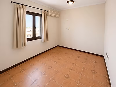 Spacious 4-Bedroom + Maid Villa in Al Hilal
