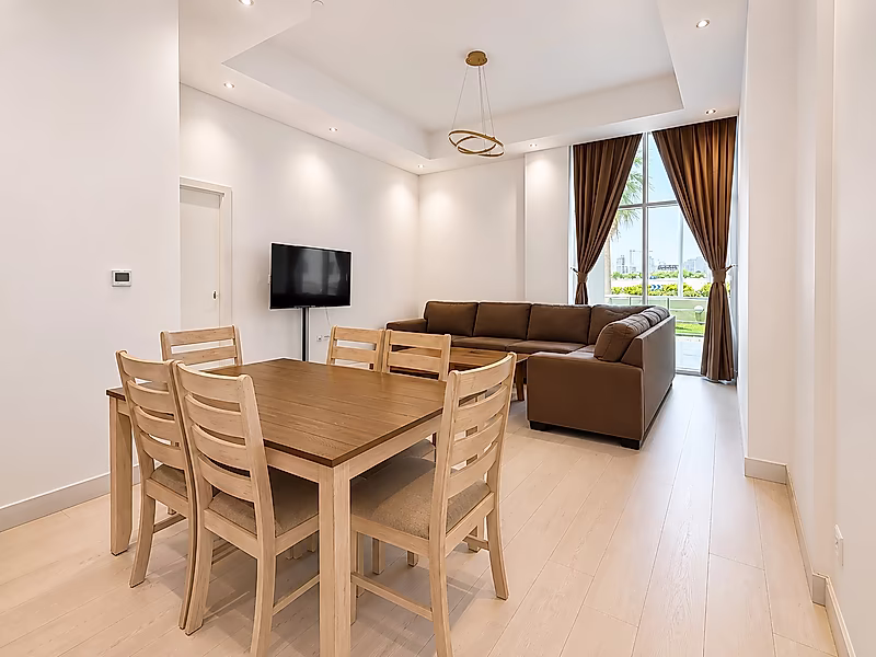 Luxury Fully Furnished 1-Bedroom Apartment in Fox Hills - Photo 9