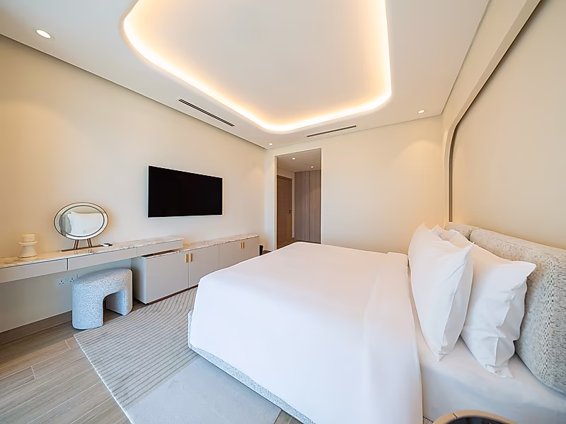 Beachfront Ready to Move In | 1 Bedroom Apartment | 6-Year Payment Plan - Photo 10