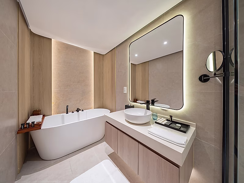 Beachfront Ready to Move In | 1 Bedroom Apartment | 6-Year Payment Plan - Photo 11
