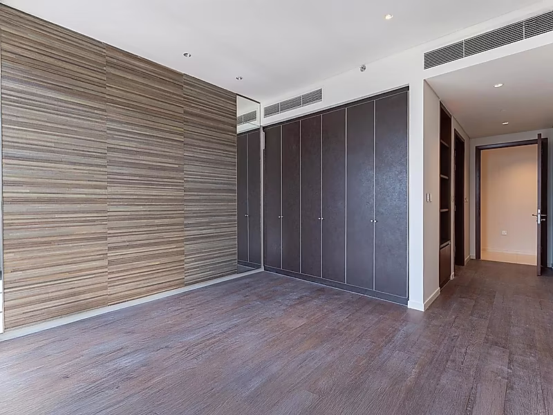 Luxury Living Redefined | 3 Bedrooms + Maid’s Room in Seef Lusail - Photo 12