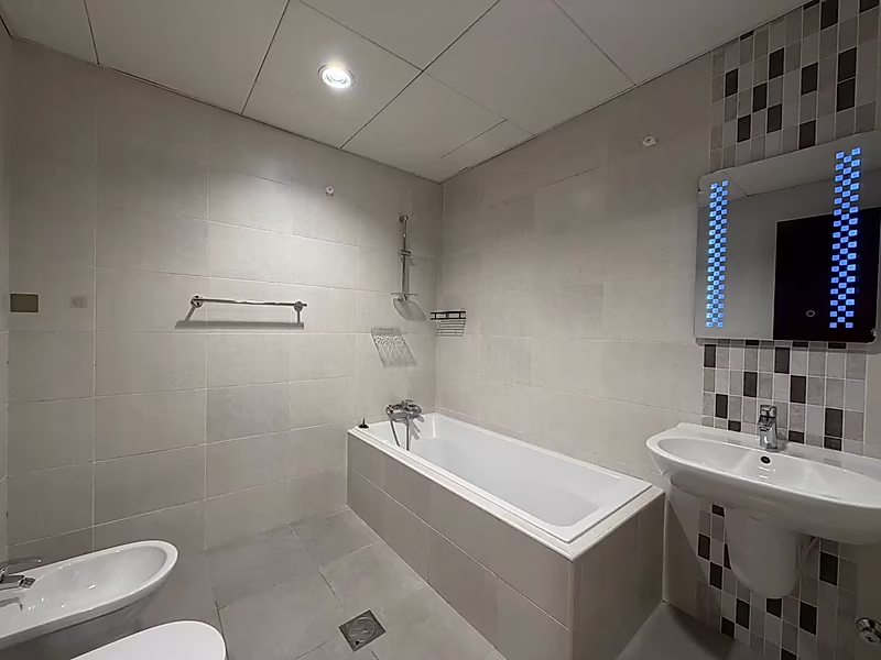 Amazing 2-Bedroom Apartment | Lusail Marina | Semi-Furnished | Bills Included - Photo 8