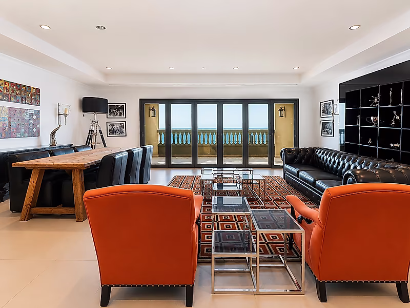 RARE 3BR + MAID WITH STUNNING PANORAMIC SEA VIEW - Photo 1