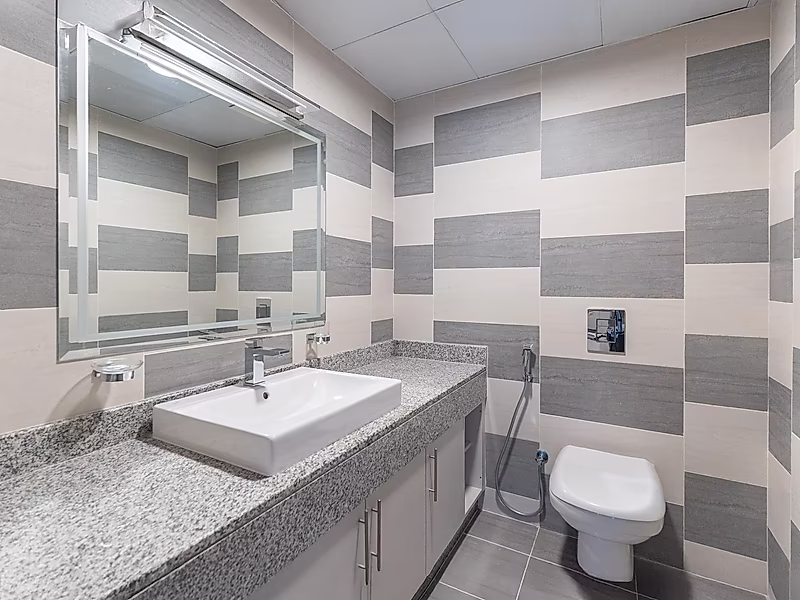 Exclusive 1BR Apartment | Urban Elegance - Photo 14