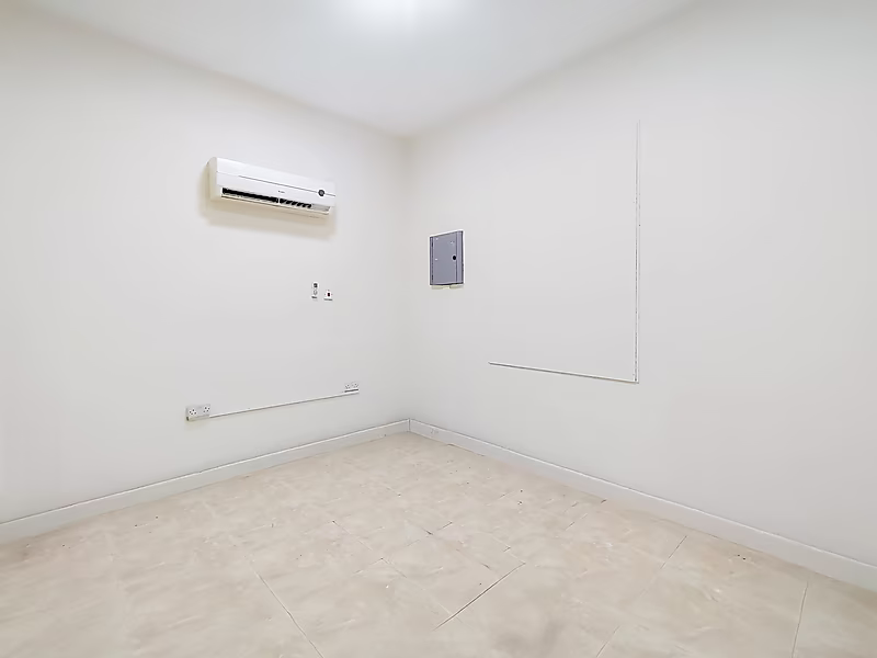 1,667 SQM FOOD STORAGE FOR RENT II ABA SALEEL II 3 CHILLERS II PRIME LOCATION - Photo 5